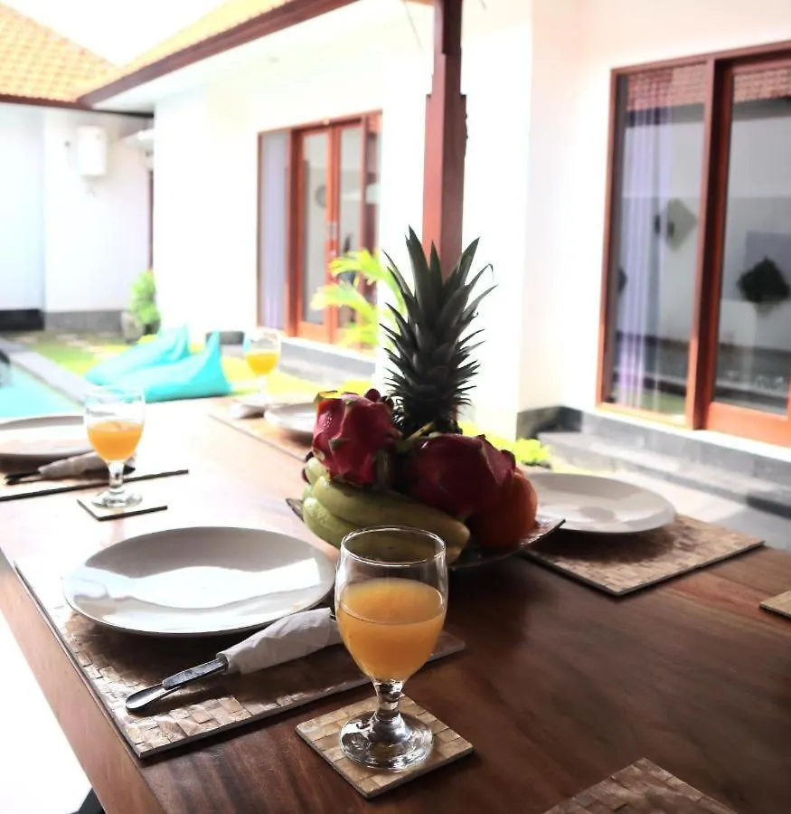 4-Bedroom Pool Villa Near Seminyak Center 0*, Seminyak (Bali)