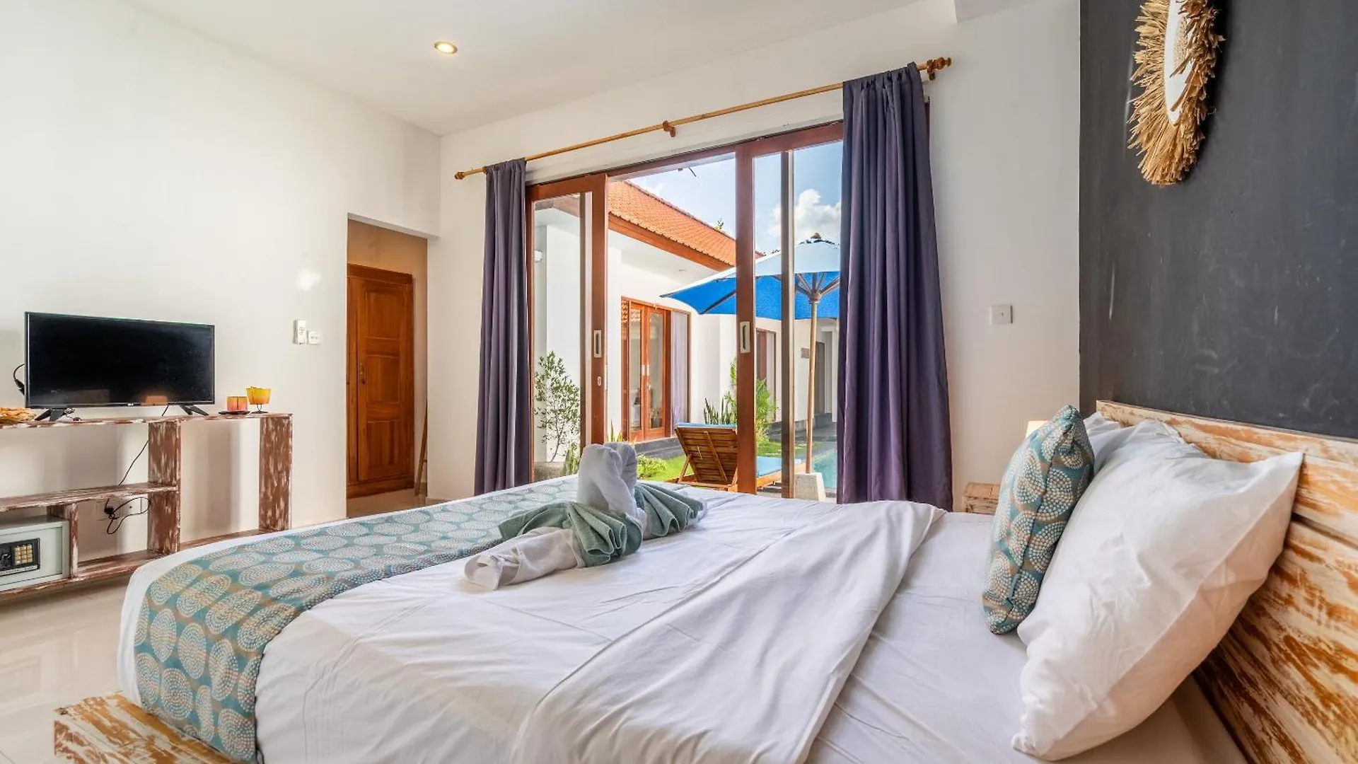 4-Bedroom Pool Villa Near Seminyak Center Seminyak (Bali)