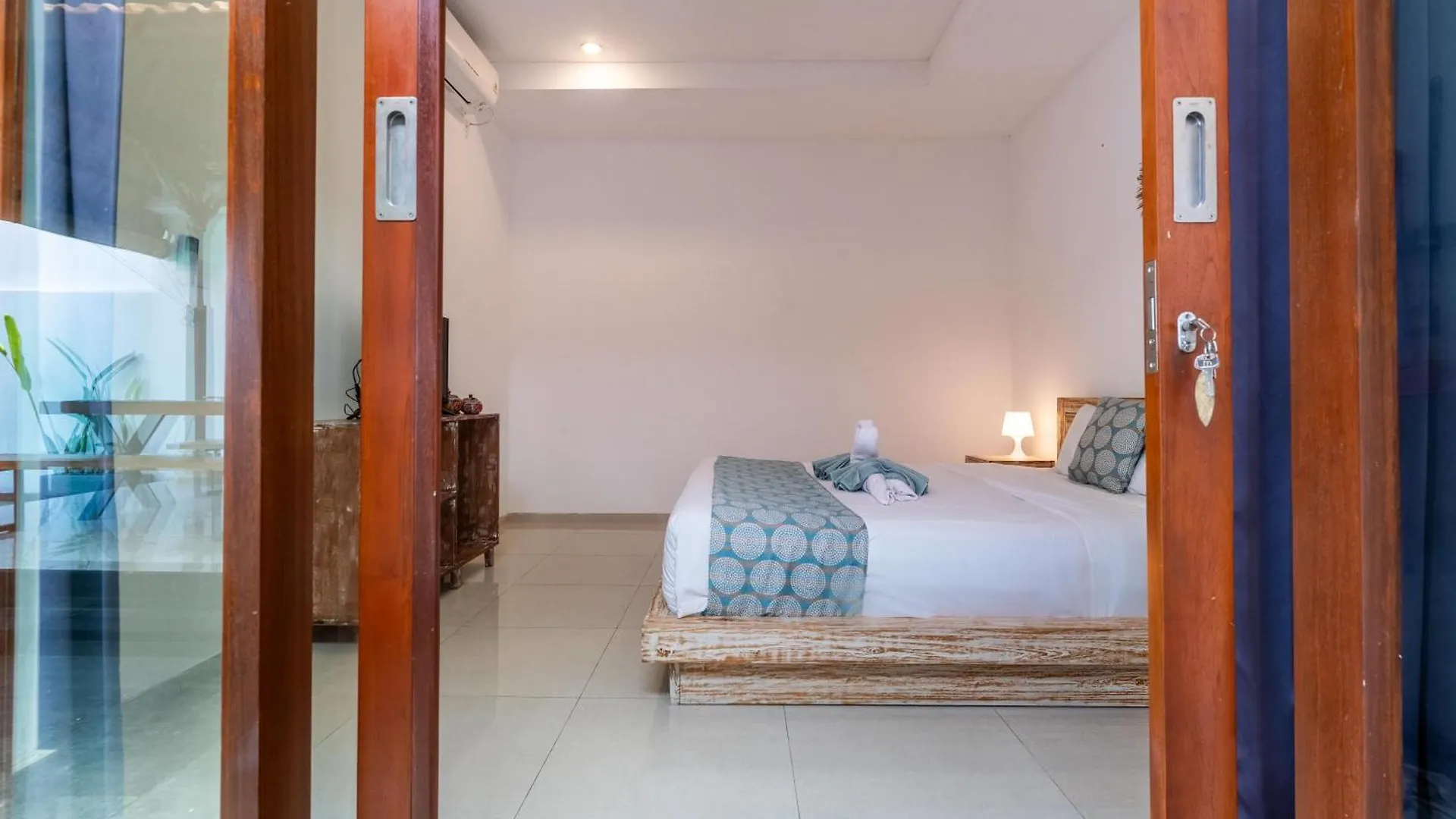 4-Bedroom Pool Villa Near Seminyak Center Indonesia
