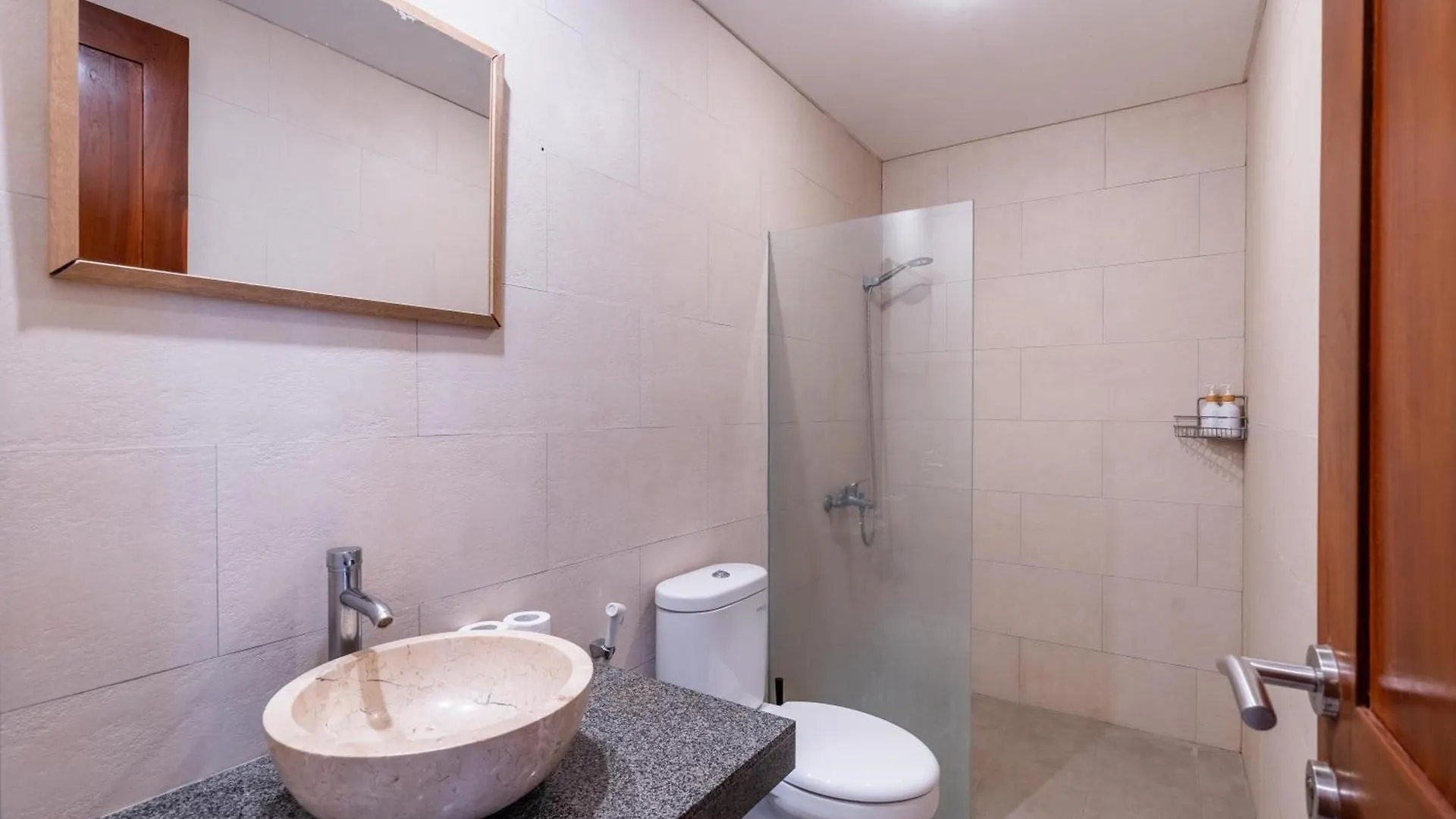 4-Bedroom Pool Villa Near Seminyak Center Indonesia