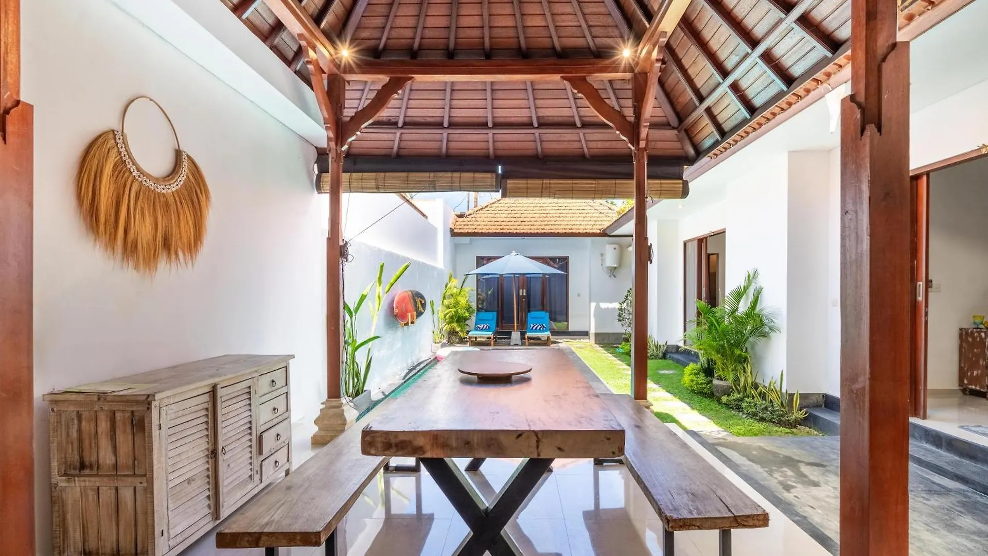 4-Bedroom Pool Villa Near Seminyak Center 0*, Seminyak (Bali) Indonesia
