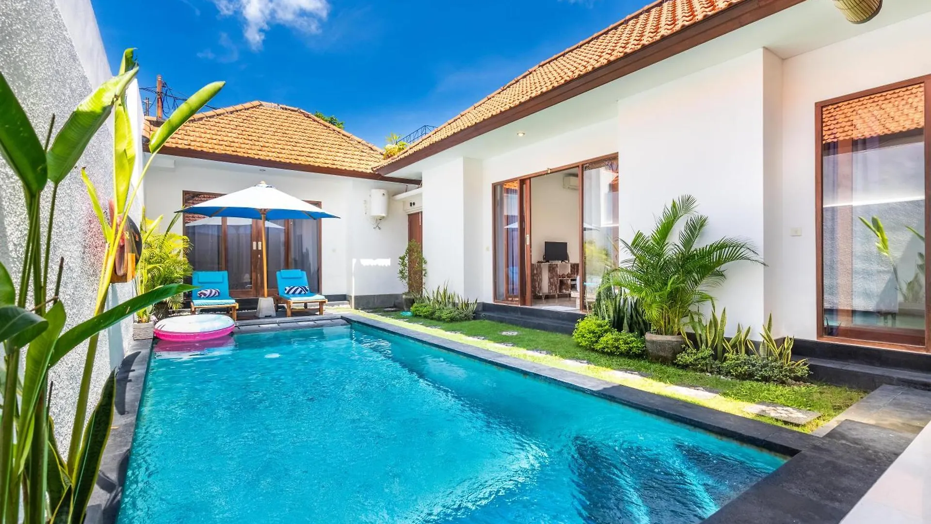 4-Bedroom Pool Villa Near Seminyak Center
